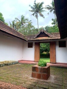 Nadumuttam - courtyard